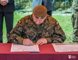 BUDOWA NOWOCZESNYCH KOSZAR DLA MAŁOPOLSKICH TERYTORIALSÓW MINIATURA