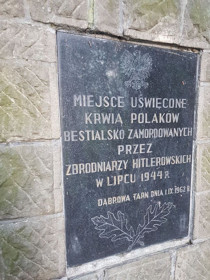 Pomnik upamiętniający zamordowanych